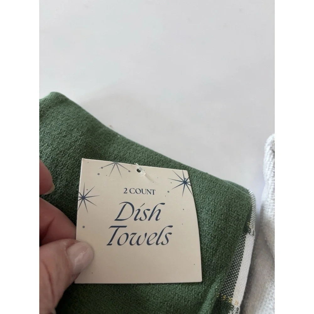Four Seasonal Kitchen Towels.‎ Brand New 3377.